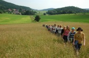 Landschaftsökologiekurs in Richerode: Welche Möglichkeiten zur Landschaftsgestaltung und Naturentwicklung bietet ein Betrieb mit "vielen helfenden Händen"?